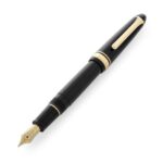 Sailor 1911 Standard Black With Gold Trim {14K-M} Gold Fountain Pen.